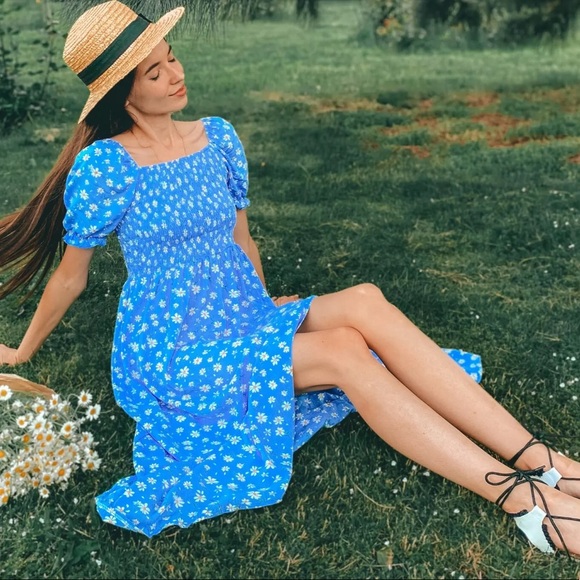 Off-Shoulder Floral Midi Dress - Picture 6 of 15